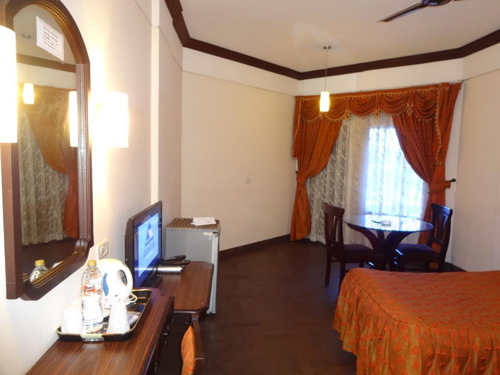 Manuelsons Malabar Palace Calecute Exterior foto